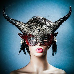 Blood Red Sexy Devil Women Halloween Party Mask
